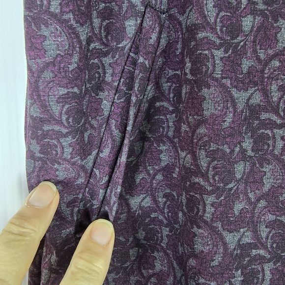 Chico's Womens Grey/Purple/Black Floral Stretch StraightLegDressPants Size 1 - Picture 4 of 11